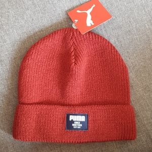 Puma Pomegranate color women beanie